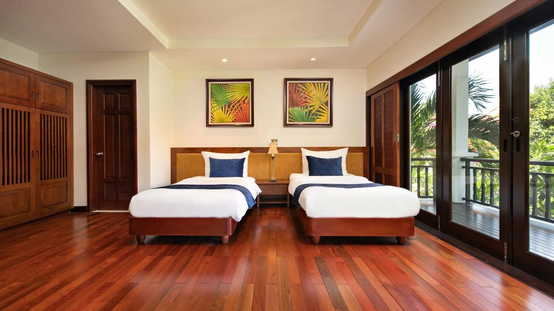 Abogo Champa Villa Beach Da Nang 0*,  Vietnam