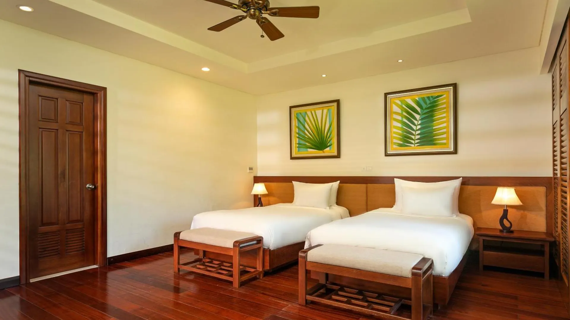 Abogo Champa Villa Beach Da Nang 0*,  Vietnam